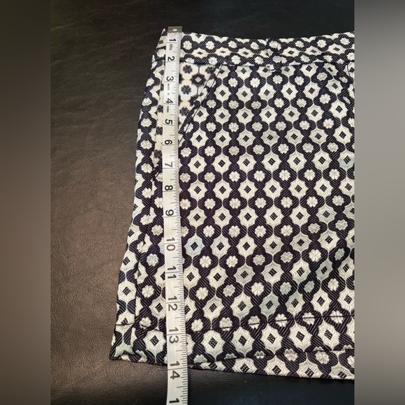 LOFT Patterned Women Shorts size 10 - Picture 9 of 10